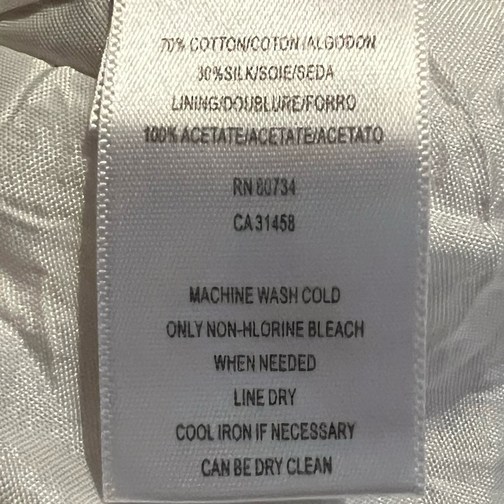 ⭐️ 3 For $15 BCBGMAXAZRIA White and Gold Women's Skirt - Picture 6 of 6